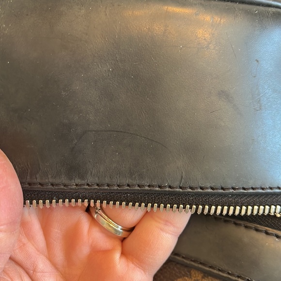 AUTHENTIC✨LV Josh Backpack - Picture 6 of 9